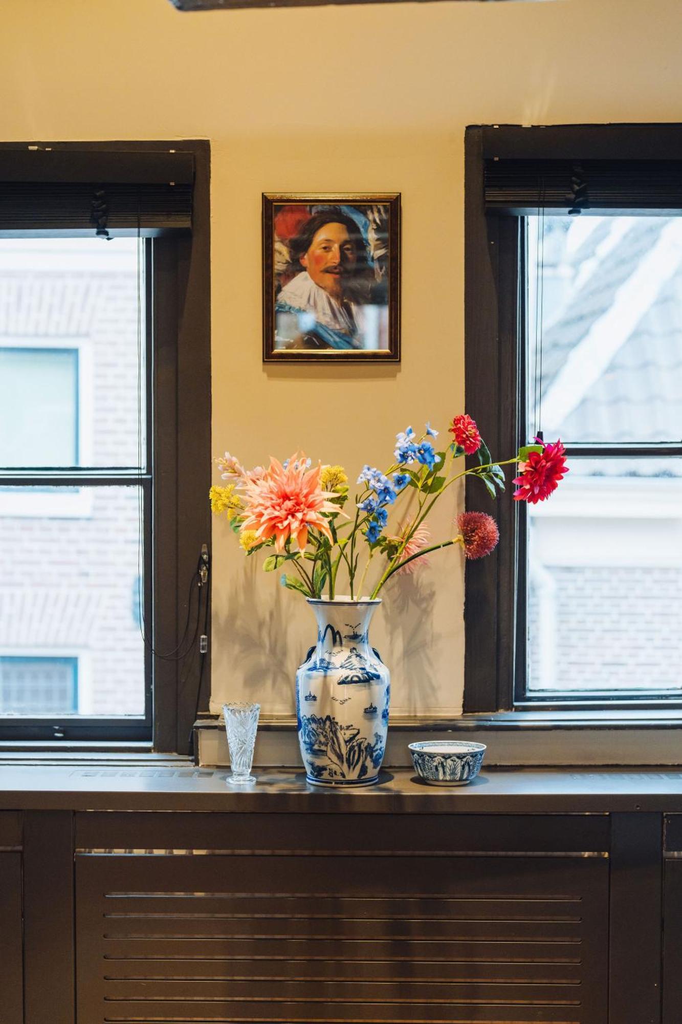 Lok Historics Luxury Art-Inspired Loft In Historic City Centre! Haarlem Eksteriør bilde