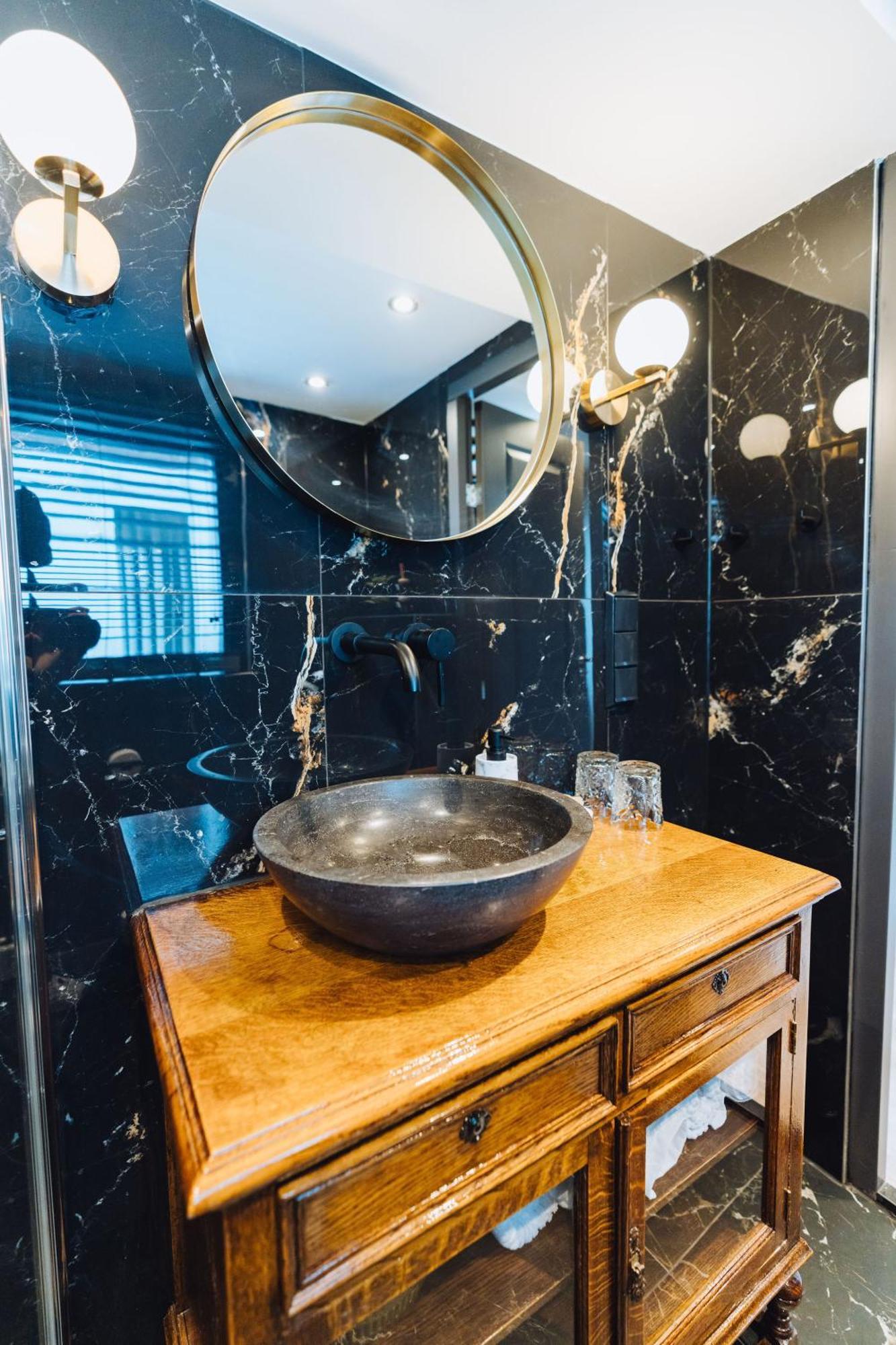 Lok Historics Luxury Art-Inspired Loft In Historic City Centre! Haarlem Eksteriør bilde